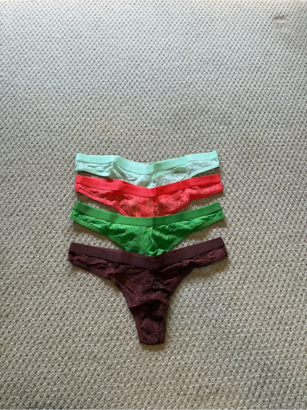 Aerie Lace Thongs - Size M - Set of 4